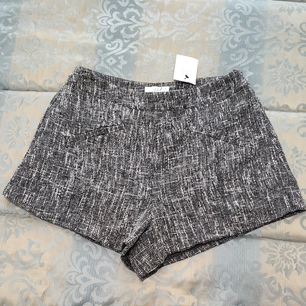 Stile Collection black & white tweed shorts, NWTs, size L